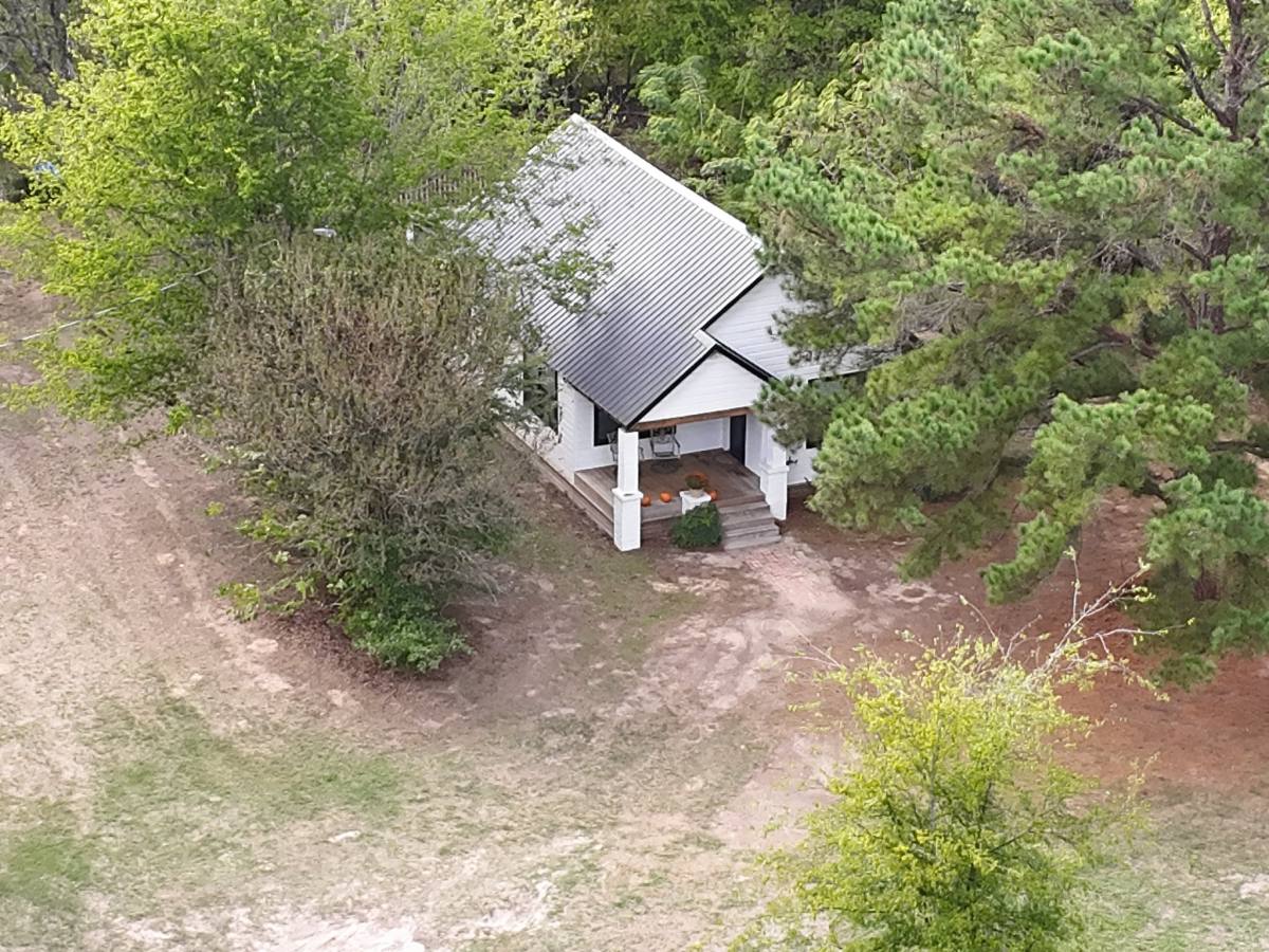 1306 S Highway 37, Quitman, TX 75783 - House for Rent - Image 2