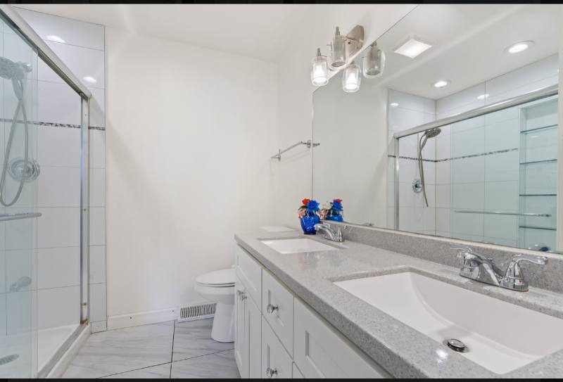 419 Glenshire Rd, Glenview, IL 60025 - Townhouse for Rent - Image 8