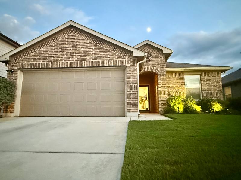 764 Armadillo Dr, Seguin, TX 78155 - House for Rent