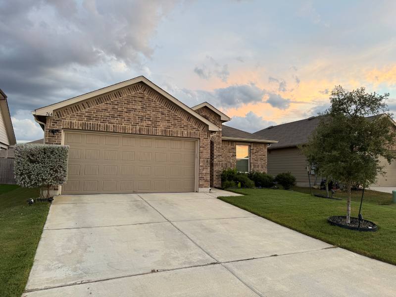 764 Armadillo Dr, Seguin, TX 78155 - House for Rent - Image 3