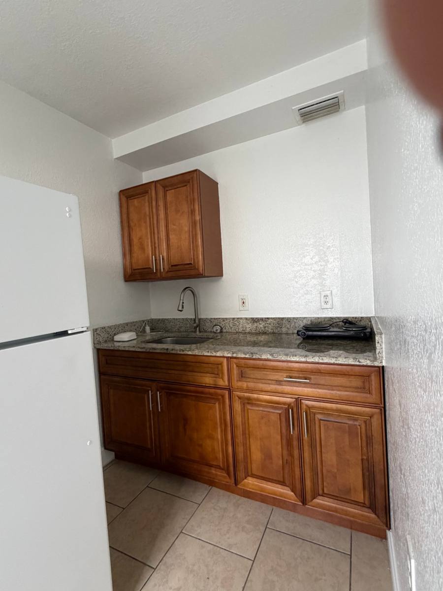 7213 N Hubert Ave, Tampa, FL 33614 - House for Rent - Image 5
