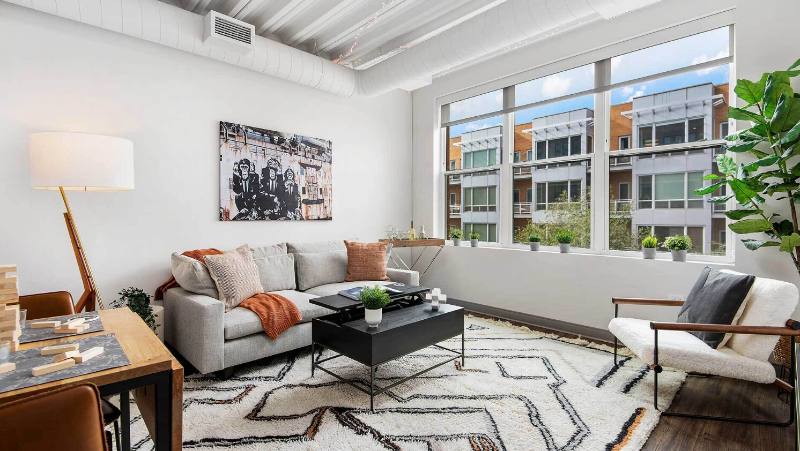 900 W Dakin, Chicago, IL 60613 - Apartment for Rent - Image 1