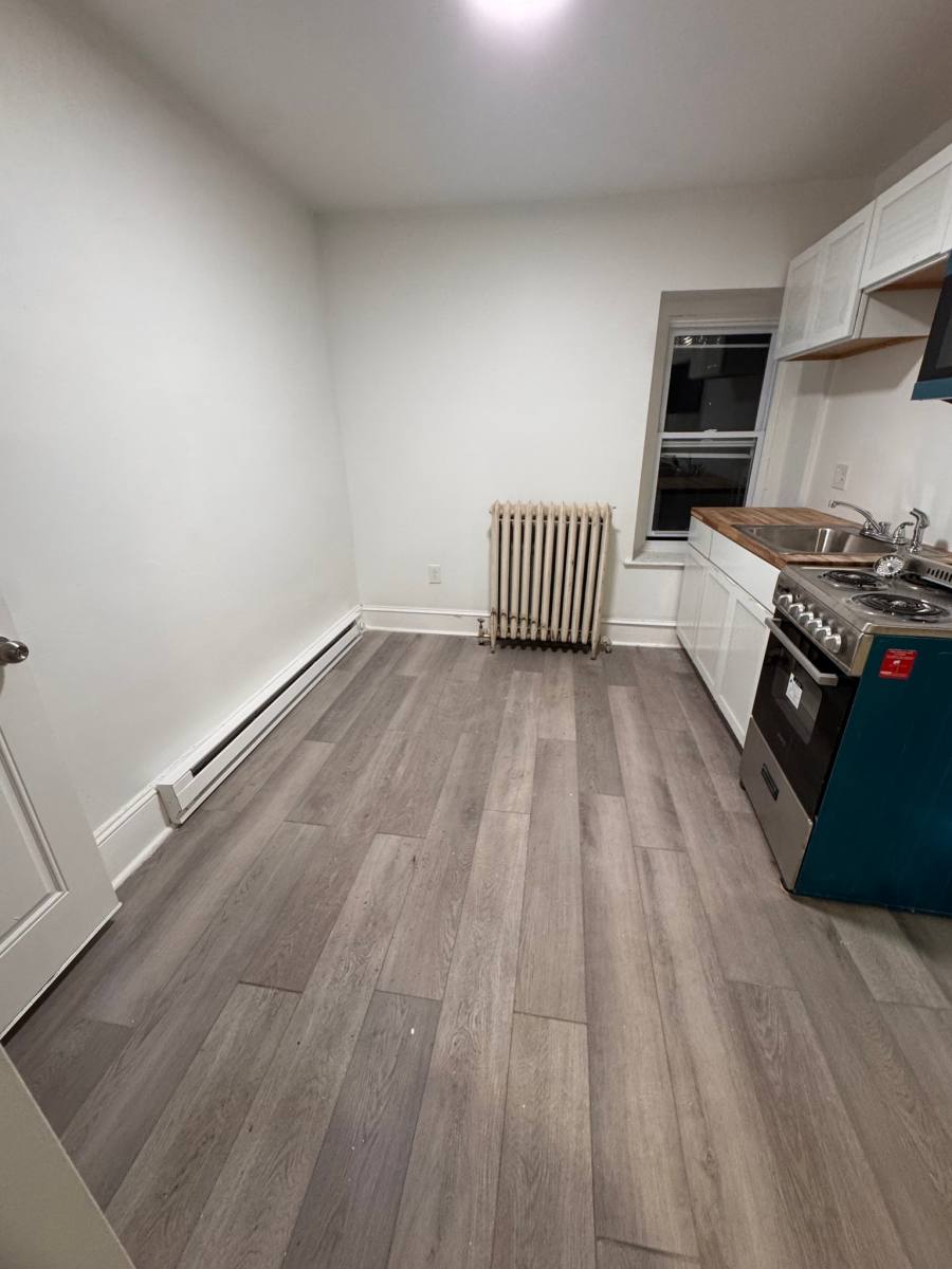 61 W Logan St #3, Philadelphia, PA 19144 - Apartment for Rent
