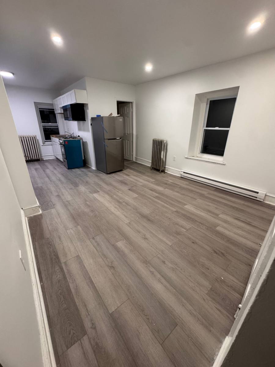 61 W Logan St #3, Philadelphia, PA 19144 - Apartment for Rent - Image 2