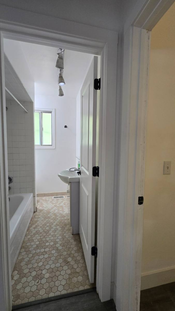 1219 E Kensington Ave #1221, Salt Lake City, UT 84105 - Apartment for Rent - Image 4