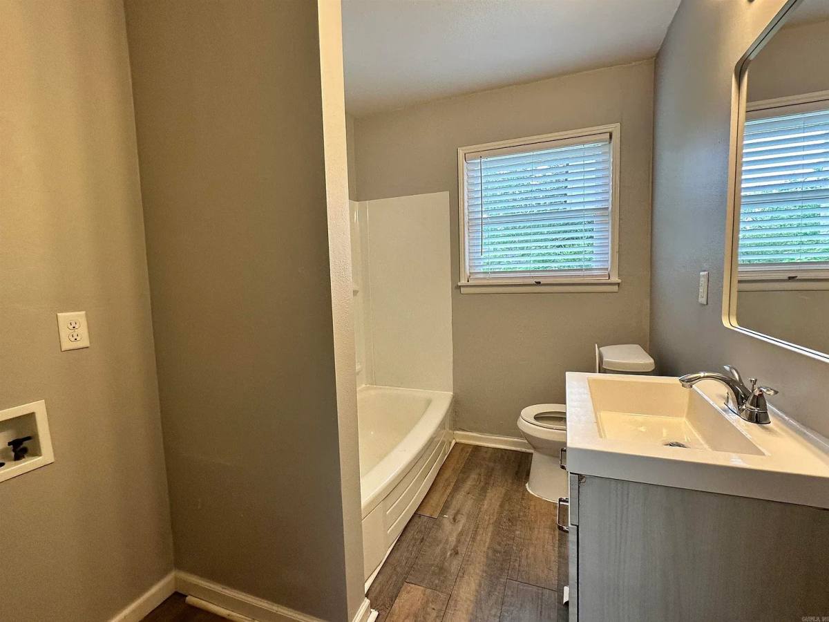 512 Ellen Dr, North Little Rock, AR 72117 - House for Rent - Image 3
