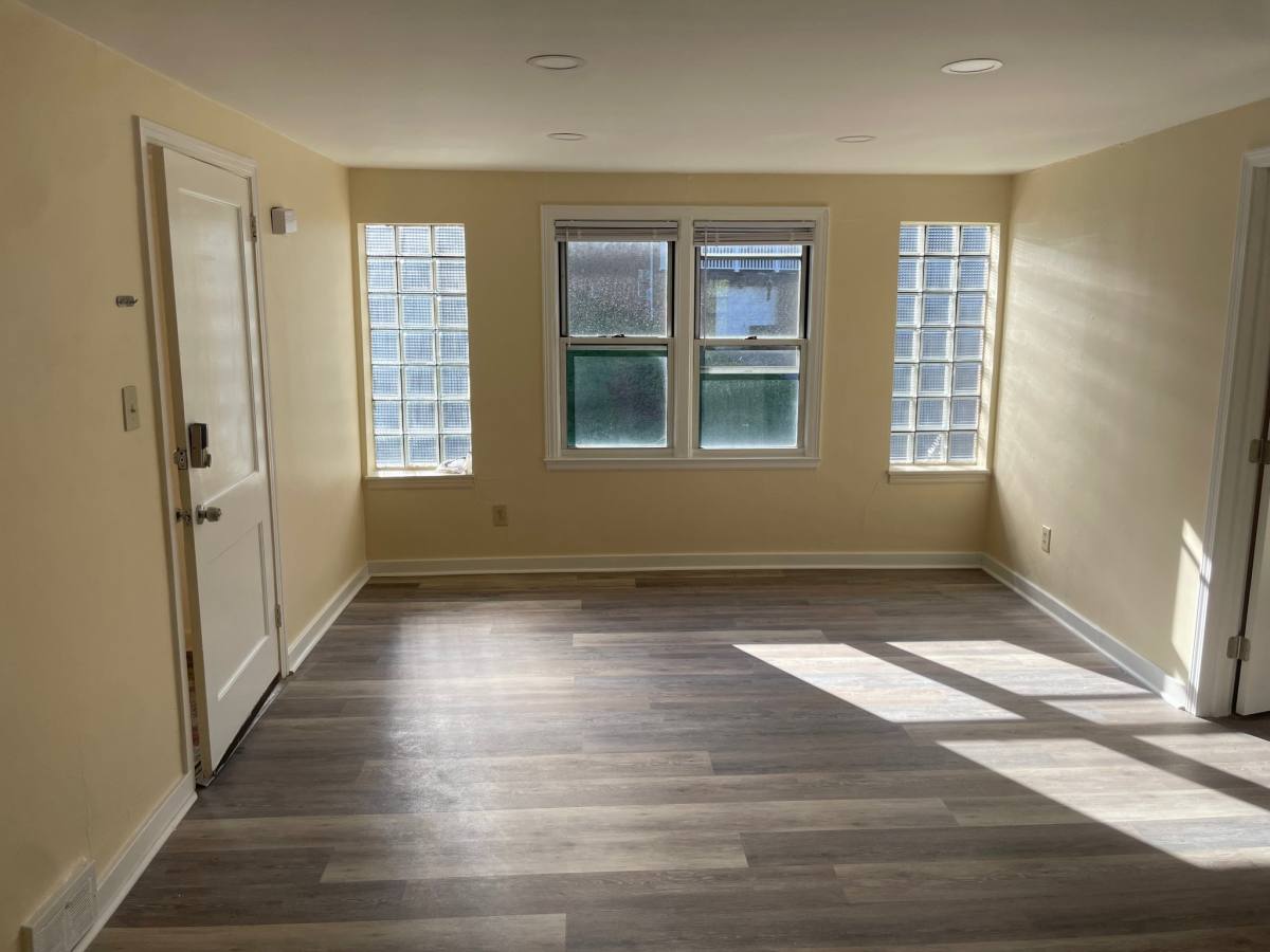 211 Burdine, 2nd Floor, Pittsburgh, PA 15227 - Apartment for Rent - Image 3