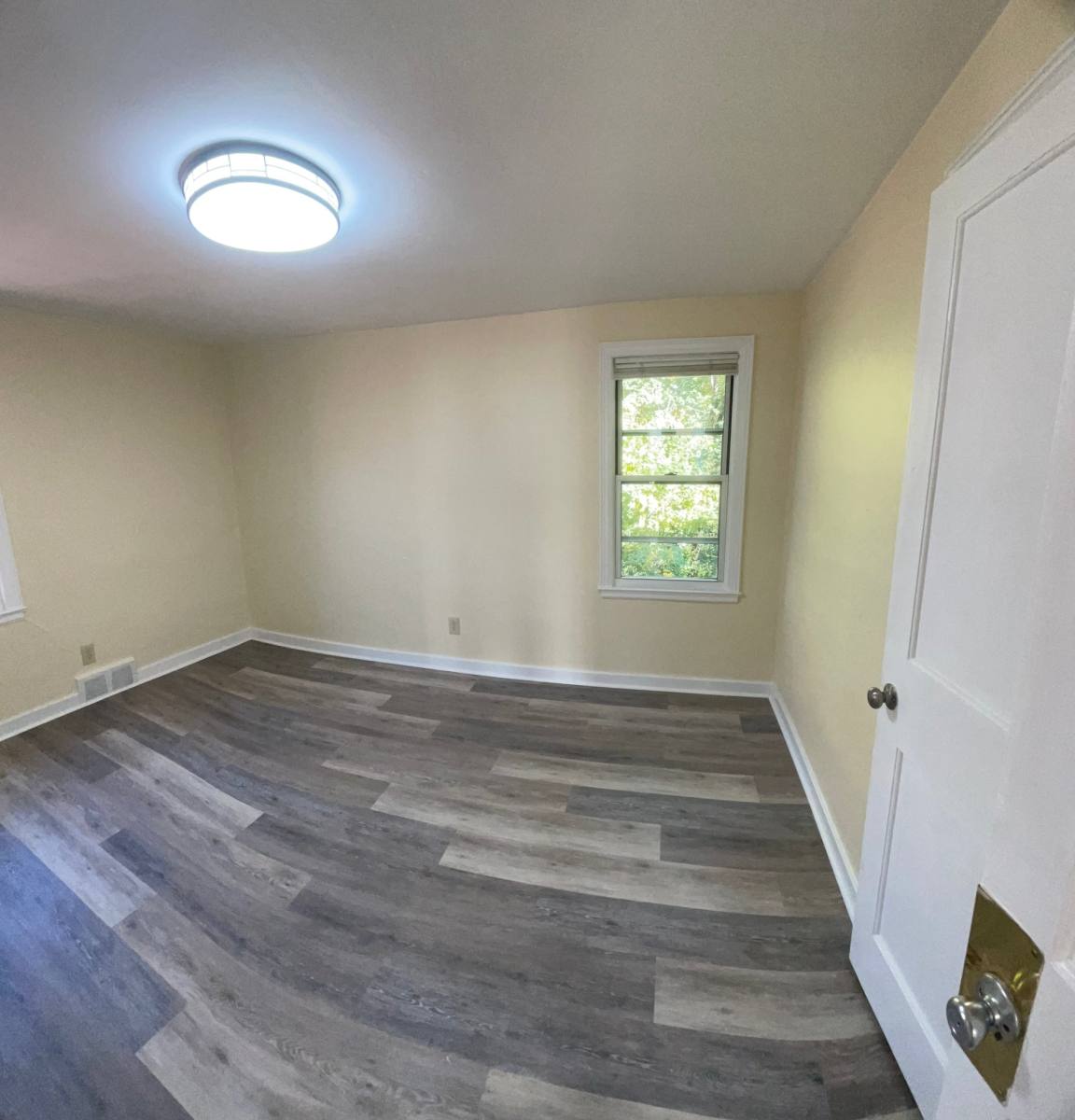 211 Burdine, 2nd Floor, Pittsburgh, PA 15227 - Apartment for Rent - Image 9