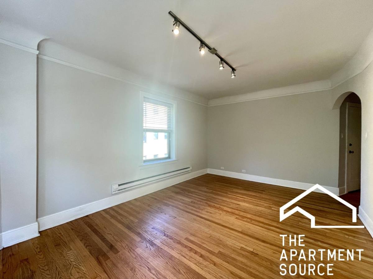 Apartment for rent at 2327 N Rockwell St #F2, Chicago, IL 60647