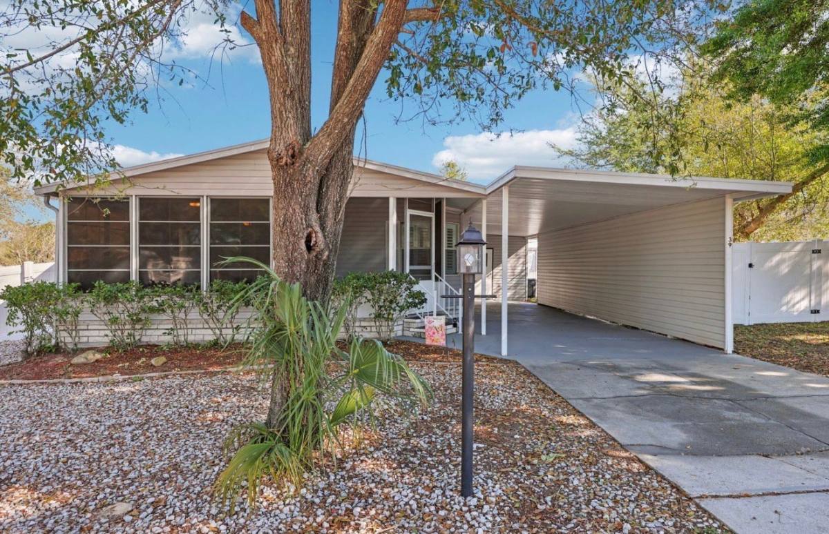 39 Maplehurst Ave, Debary, FL 32713 - House for Rent - Image 1