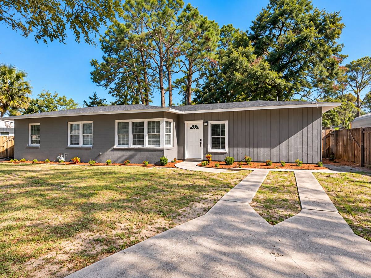 227 Staff Dr NE, Fort Walton Beach, FL 32548 - House for Rent - Image 1