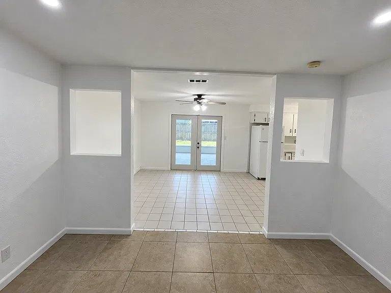 1026 3rd St, Port Orange, FL 32129 - House for Rent - Image 7