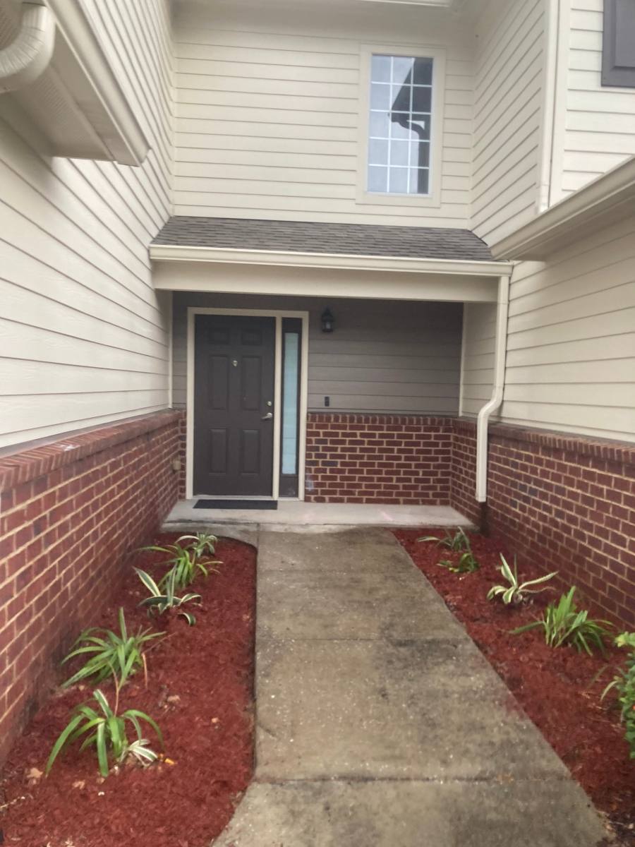762 Majestic Dr, Crestview, FL 32536 - Townhouse for Rent - Image 2