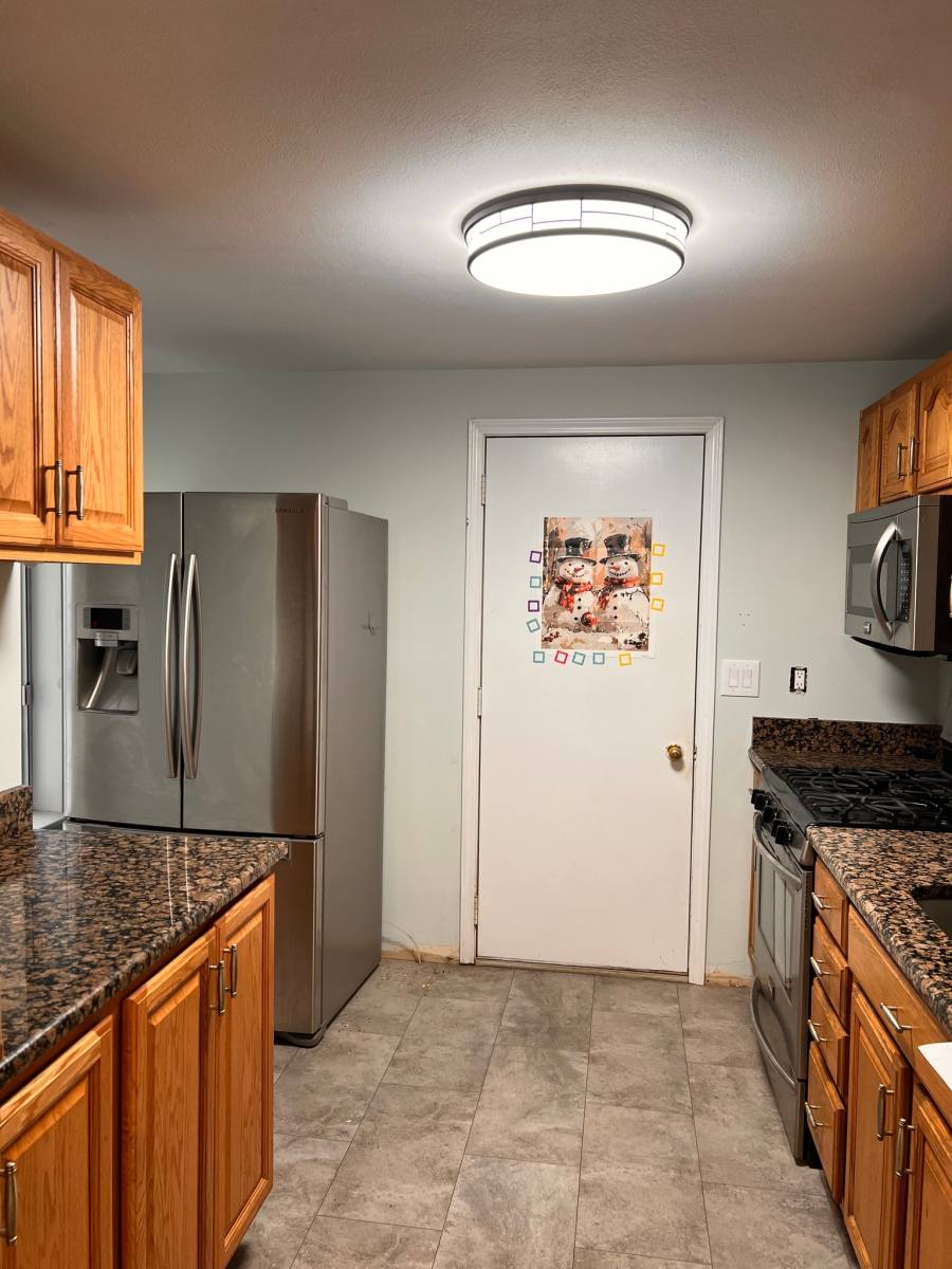 8242 Beehive Circle, Liverpool, NY 13090 - Townhouse for Rent - Image 5