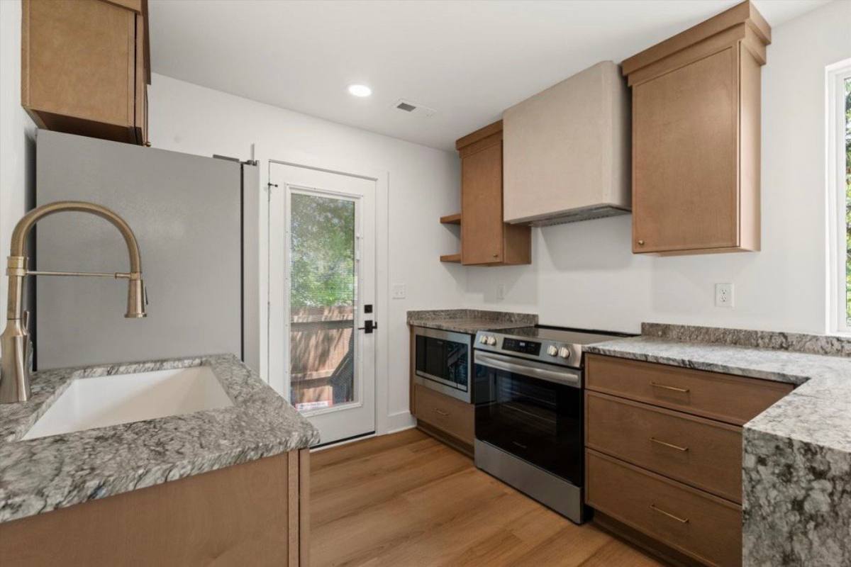805 25th Ave N #A, Nashville, TN 37208 - Apartment for Rent - Image 9