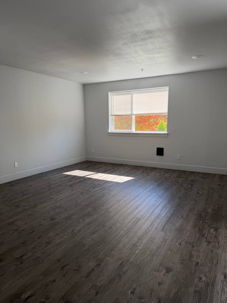 2314 SE 92nd Ave, Portland, OR 97216 - Apartment for Rent - Image 5