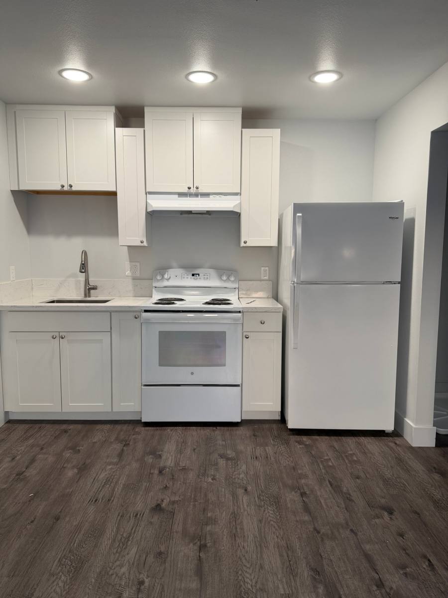 2314 SE 92nd Ave, Portland, OR 97216 - Apartment for Rent