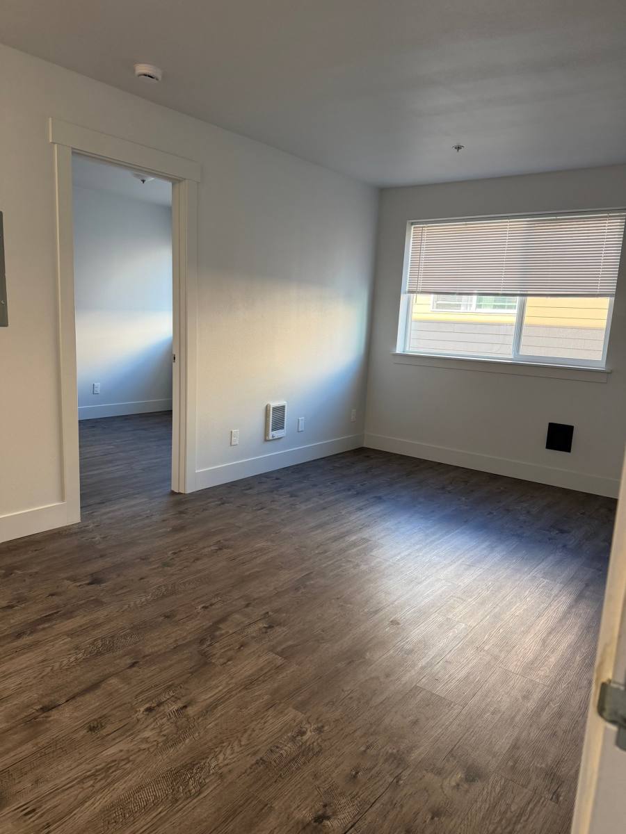 2314 SE 92nd Ave, Portland, OR 97216 - Apartment for Rent - Image 3