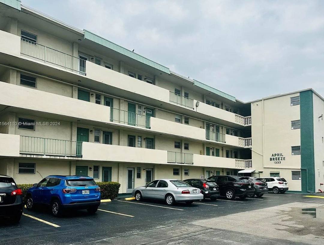 1333 E Hallandale Beach Blvd #302, Hallandale Beach, FL 33009 - Apartment for Rent - Image 2