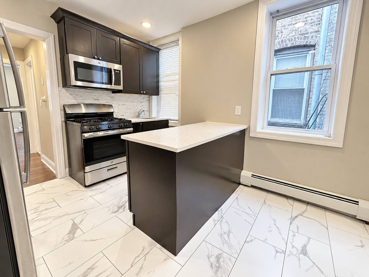 129 Cator Ave #3R, Jersey City, NJ 07305 - Apartment for Rent - Image 1