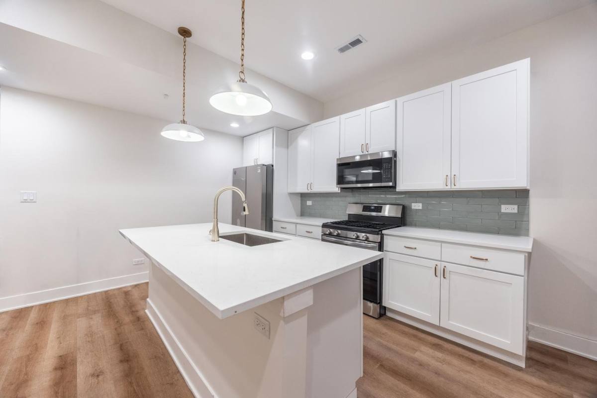 4337 N Dayton St #3, Chicago, IL 60613 - Apartment for Rent - Image 2