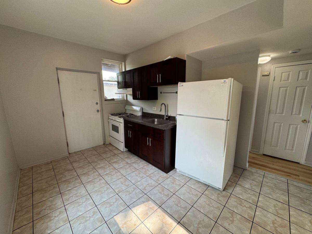 3801 W Thomas St #1, Chicago, IL 60651 - Apartment for Rent - Image 5