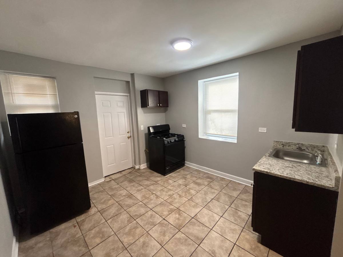 7935-7937 S Vernon #7937-1, Chicago, IL 60619 - Apartment for Rent - Image 1