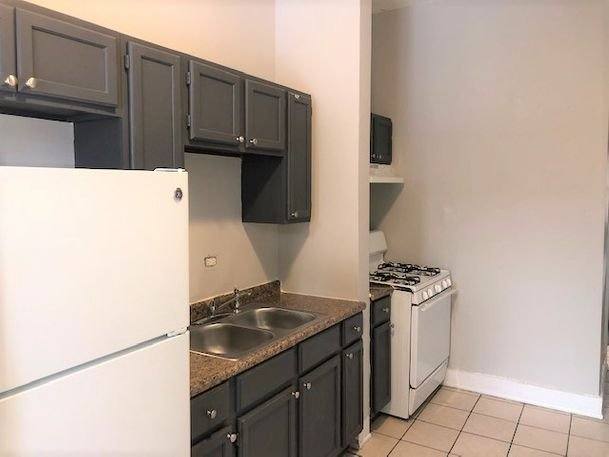 6502 S Rhodes Ave #2, Chicago, IL 60637 - Apartment for Rent - Image 1