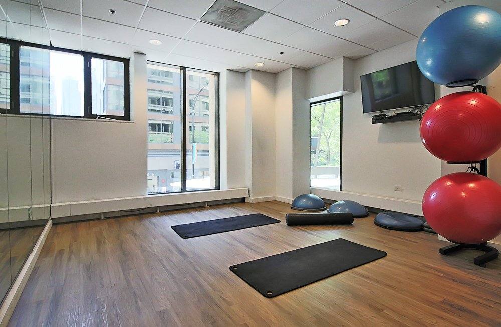419 E Erie St #9E, Chicago, IL 60611 - Apartment for Rent - Image 2