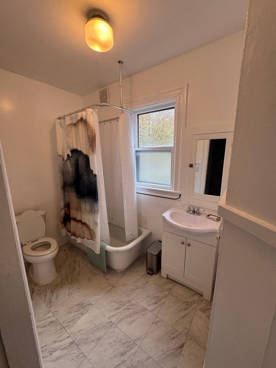 804 SE 35th Ave #2, Portland, OR 97214 - Apartment for Rent - Image 8