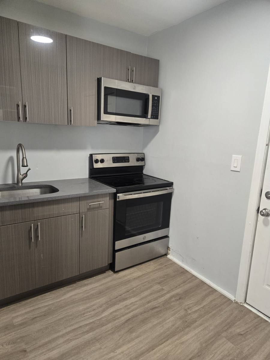 31 Whittier St #3, Bridgeport, CT 06605 - Apartment for Rent - Image 1