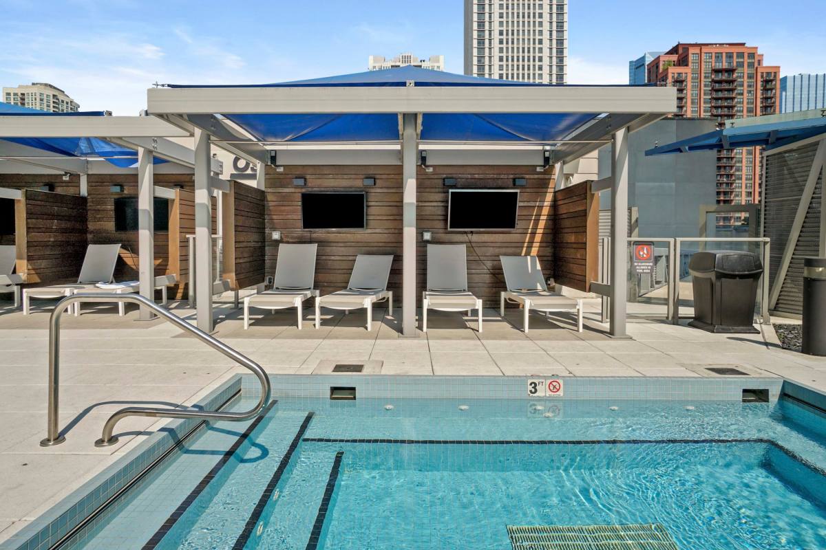 360 N Halsted, Chicago, IL 60654 - Apartment for Rent - Image 9