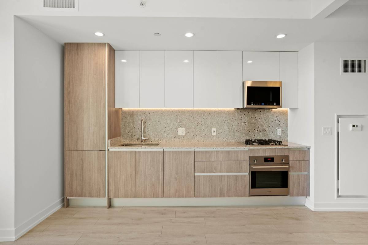 1059 N Orleans St #1411, Chicago, IL 60610 - Apartment for Rent - Image 1
