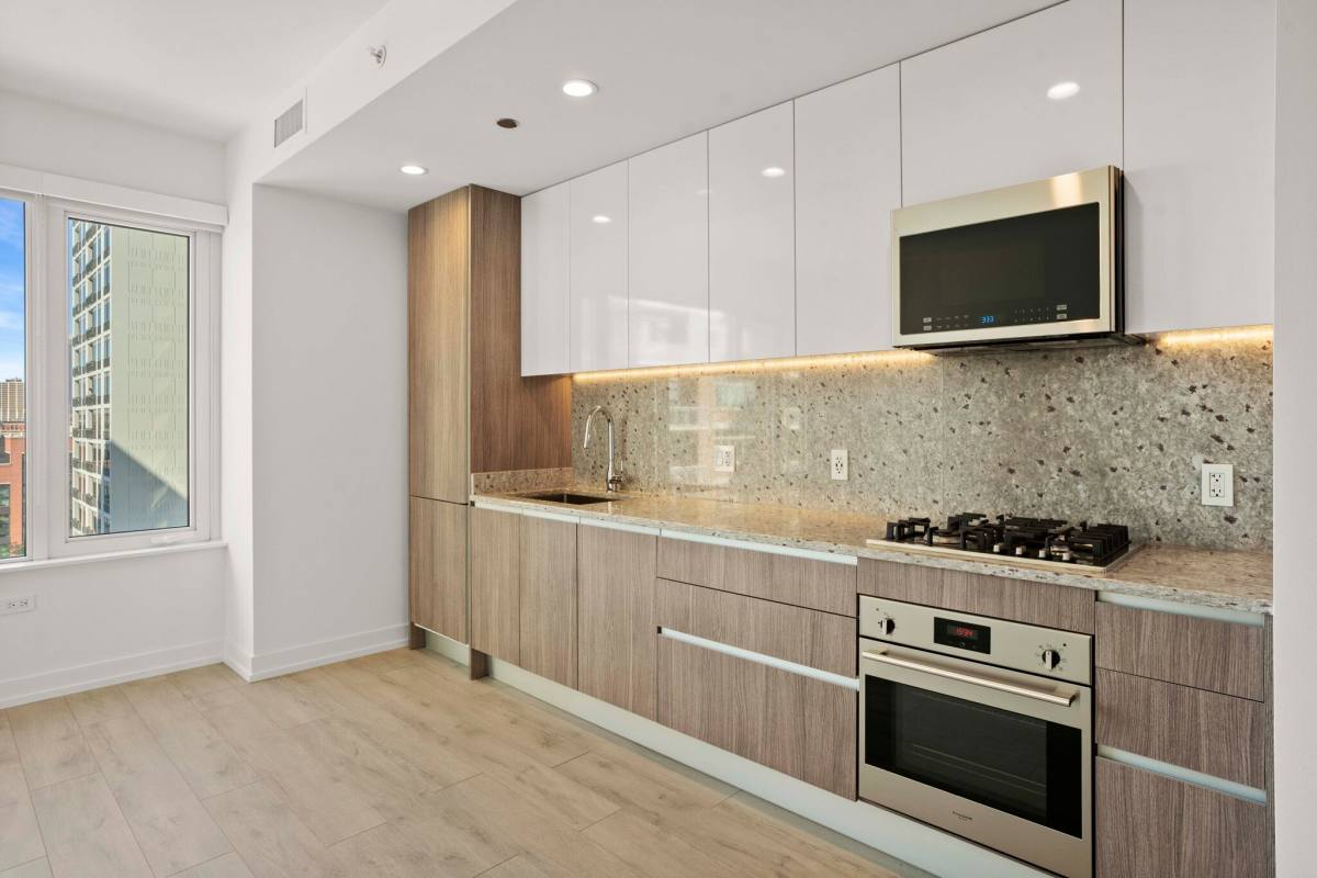1059 N Orleans St #1411, Chicago, IL 60610 - Apartment for Rent - Image 2