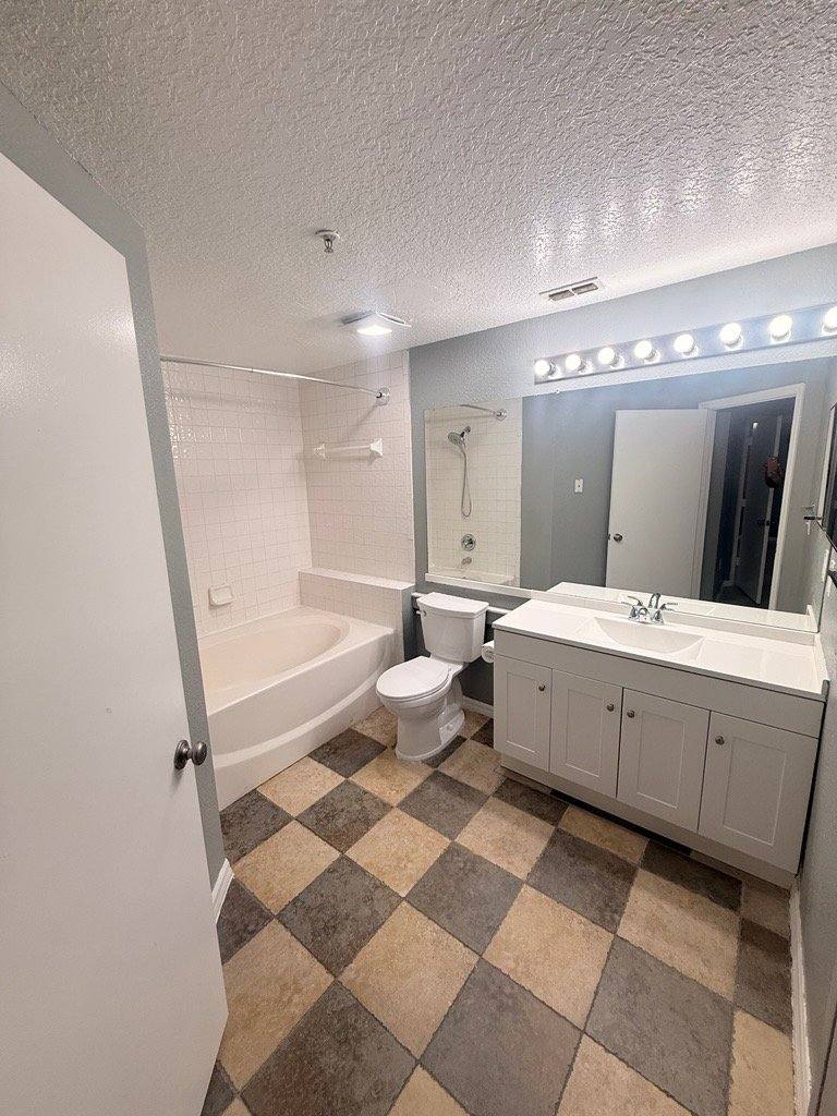 5536 Metrowest Blvd #210, Orlando, FL 32811 - Condo for Rent - Image 6