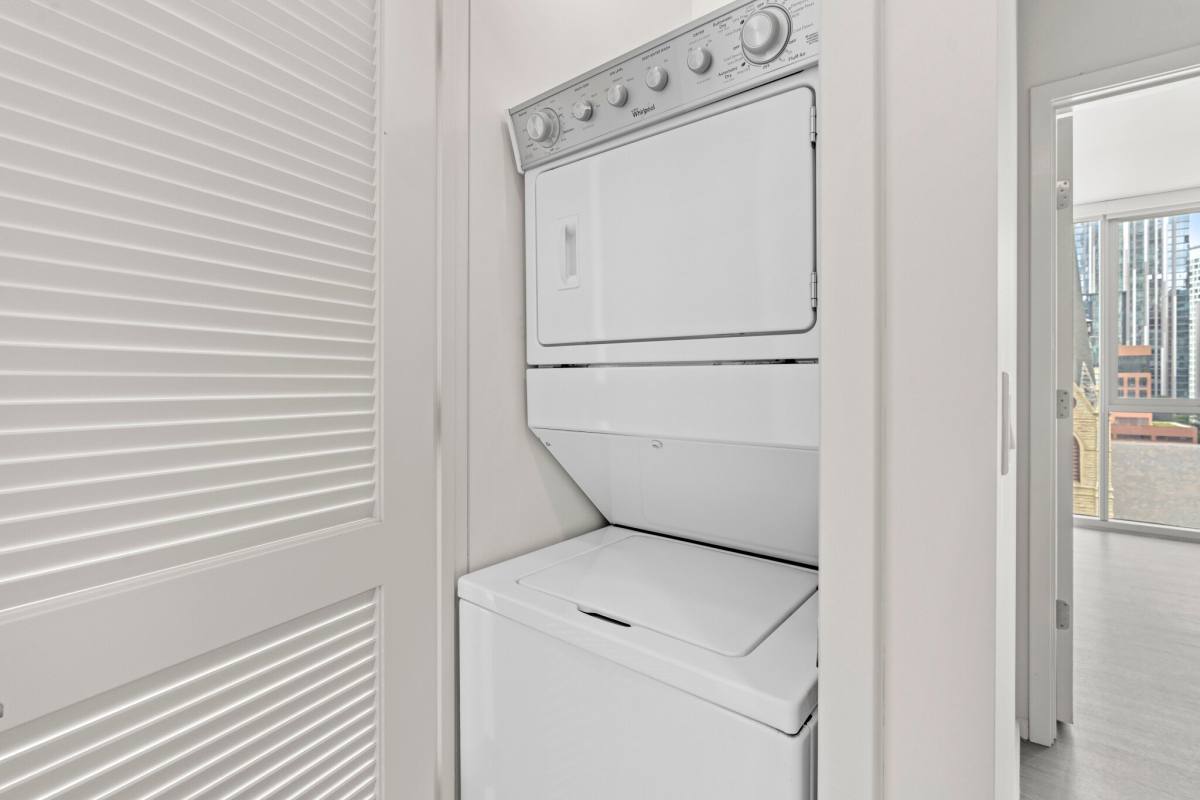 59 E Huron St #1302, Chicago, IL 60611 - Apartment for Rent - Image 4