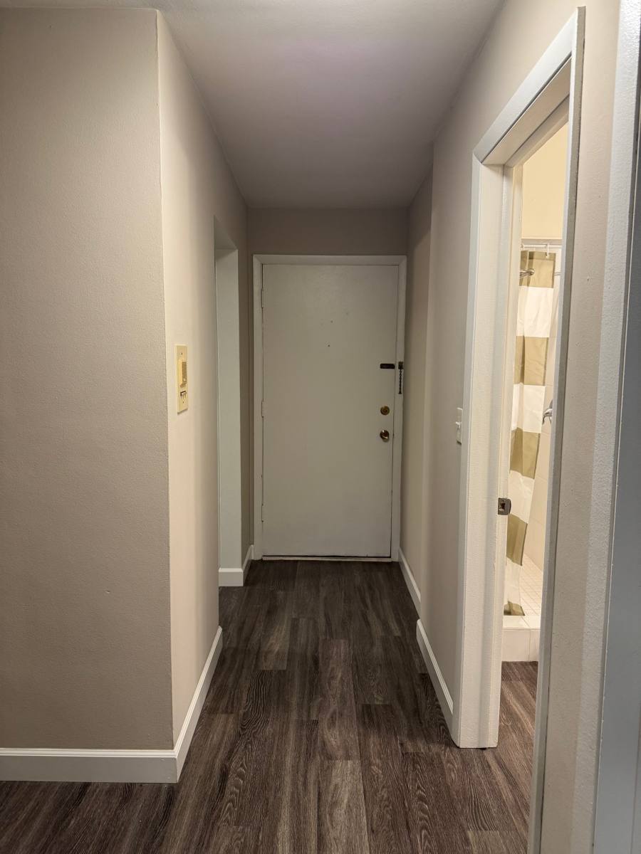 2260 N Summit Ave #212, Milwaukee, WI 53202 - Apartment for Rent - Image 10