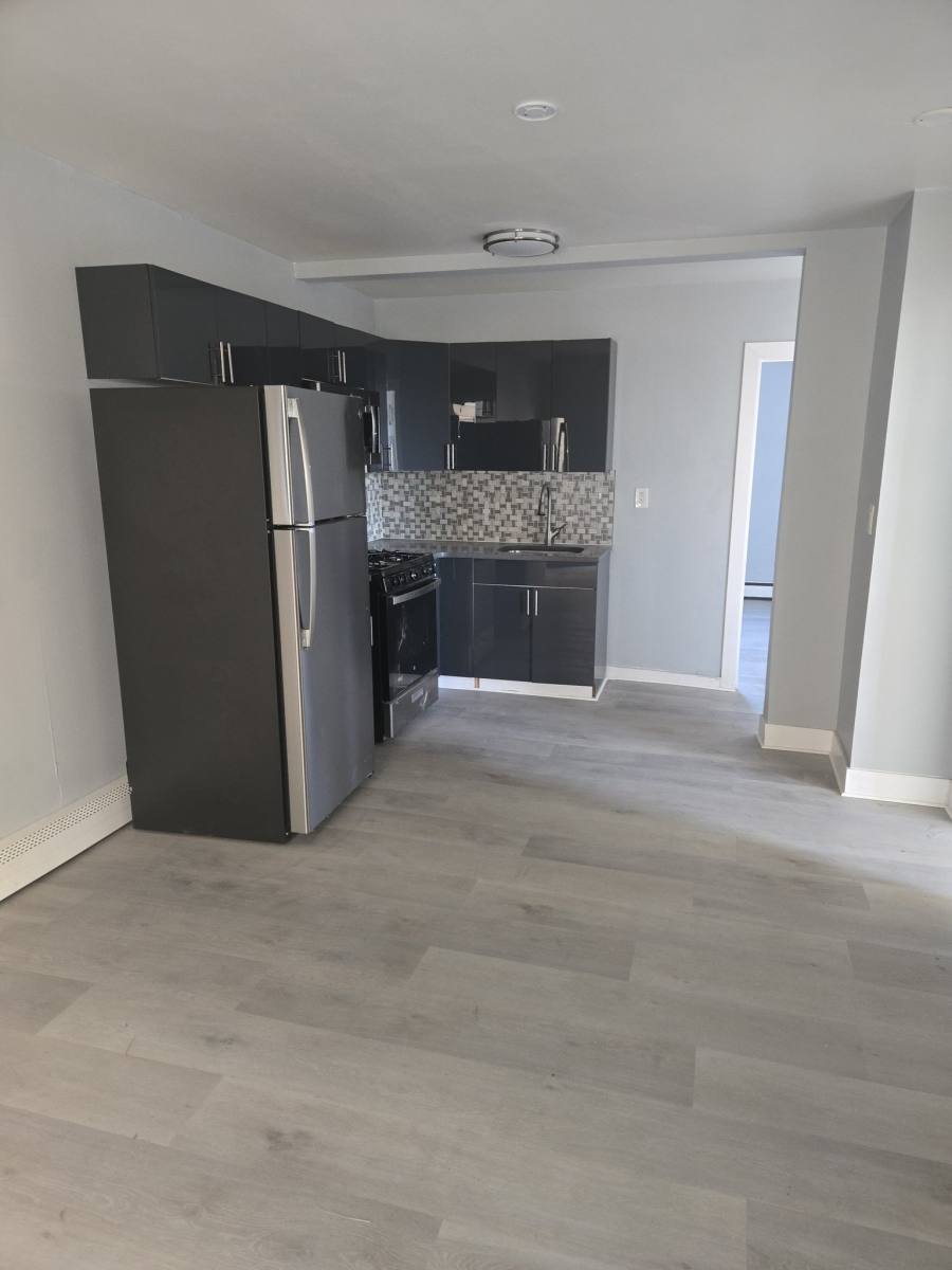 651 Barnum Ave, Bridgeport, CT 06608 - Apartment for Rent - Image 2