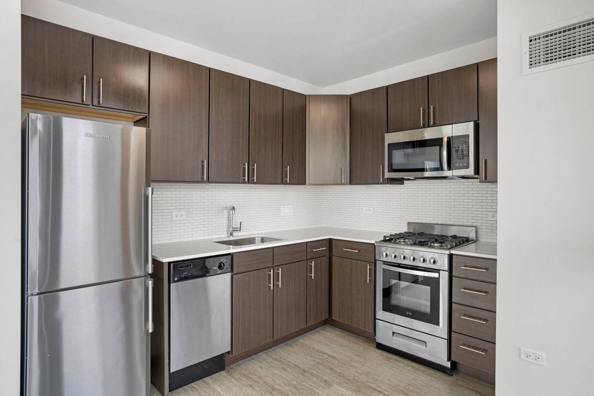 Apartment for rent at 224 W Huron St #1401, Chicago, IL 60654