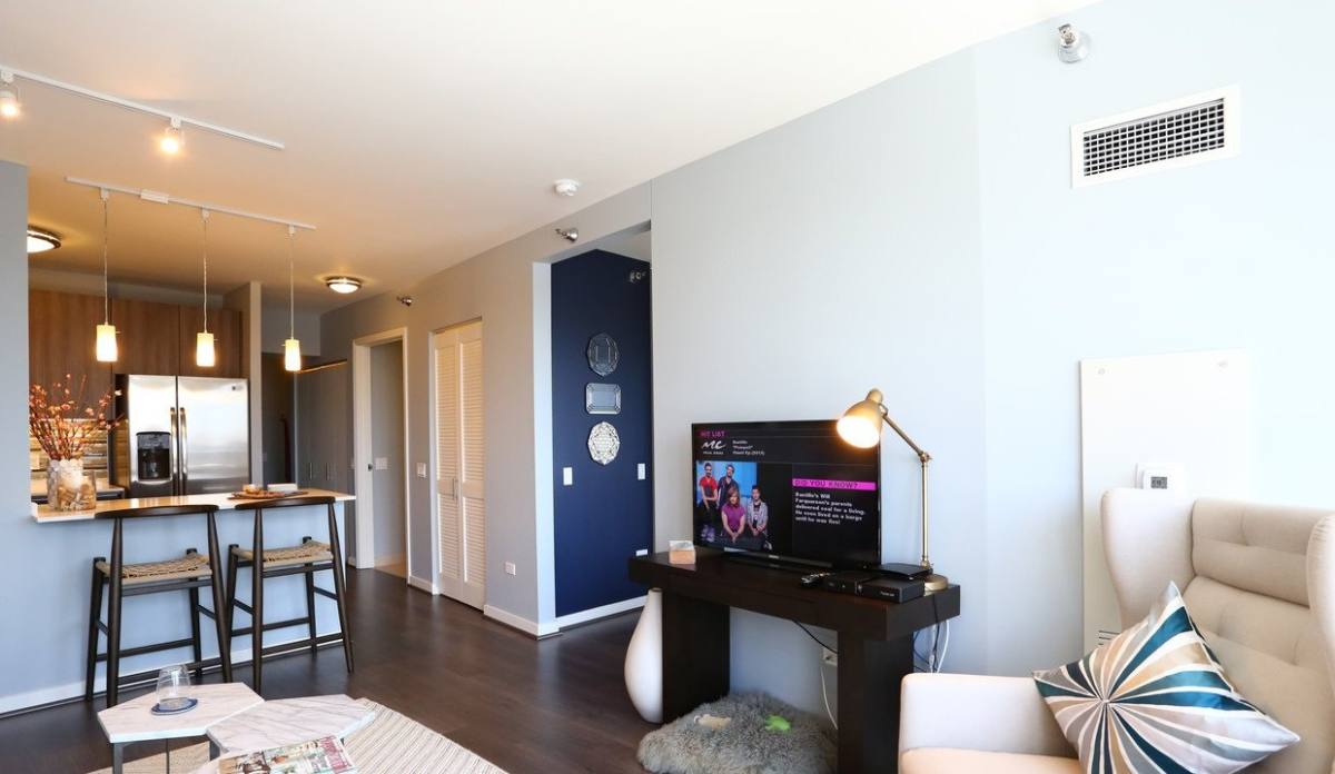 448 N Orleans St #01-0508, Chicago, IL 60654 - Apartment for Rent - Image 2