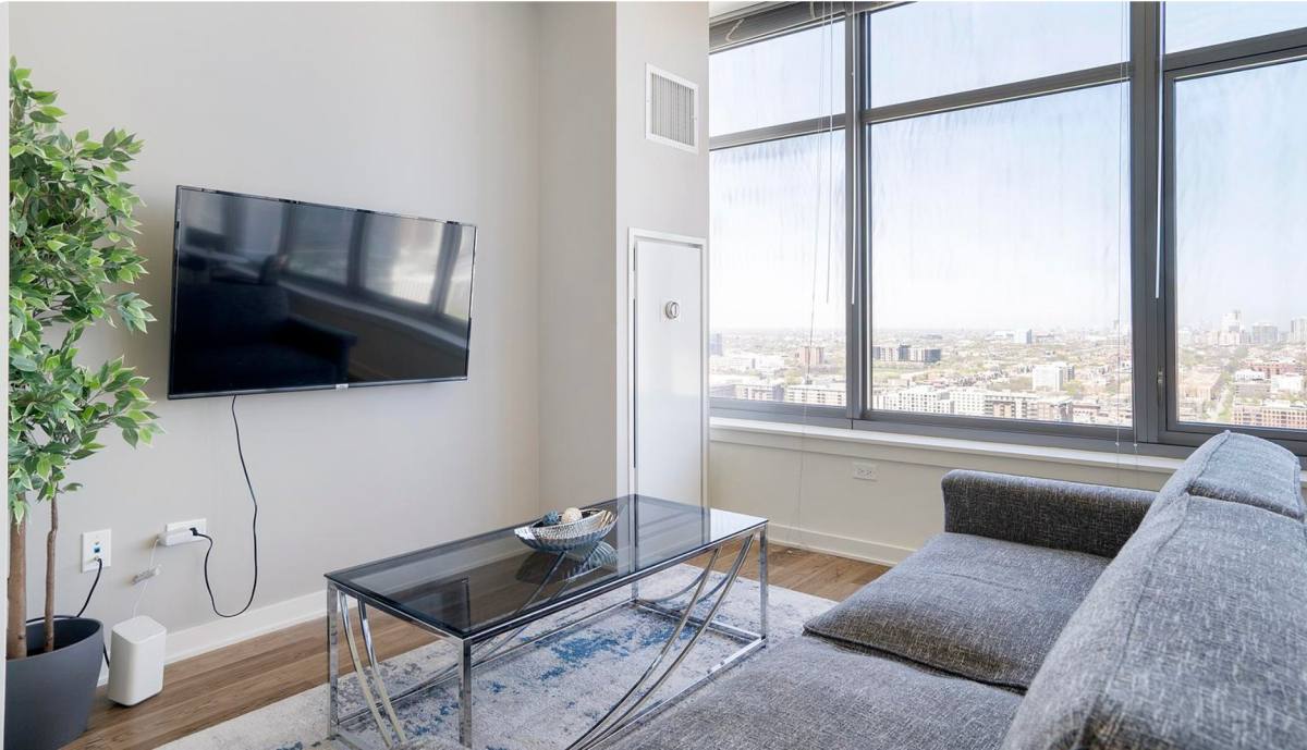 325 W Chestnut St, Chicago, IL 60610 - Apartment for Rent - Image 5