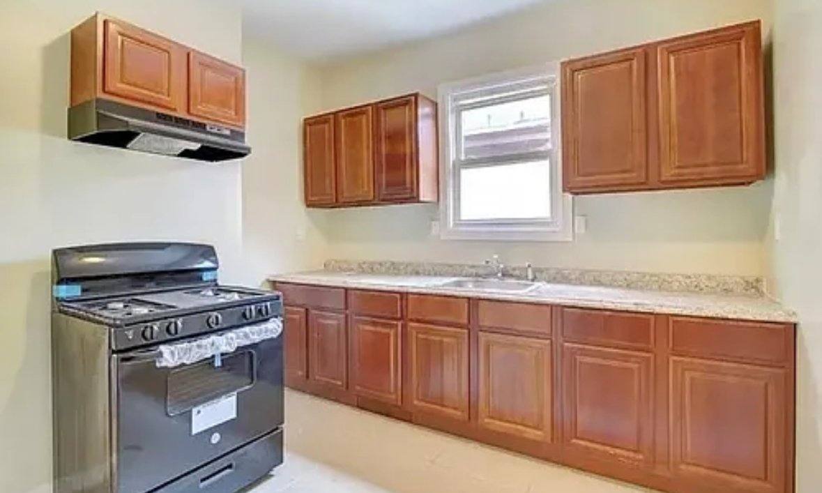 Apartment for rent at 796 S 13th St #3, Newark, NJ 07108