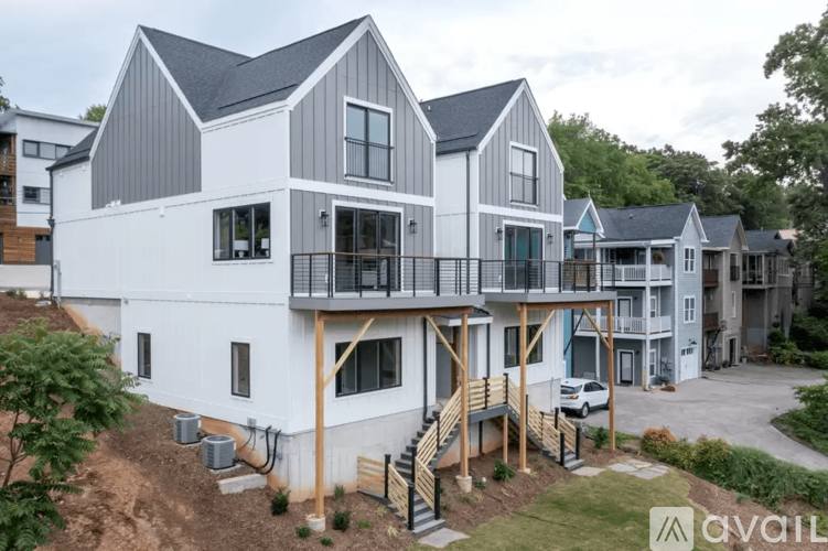 208 Baker St, Chattanooga, TN 37405 - Townhouse for Rent - Image 2