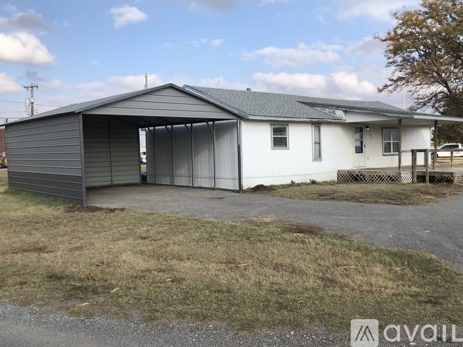 202 1st St, Lahoma, OK 73754 - House for Rent - Image 3