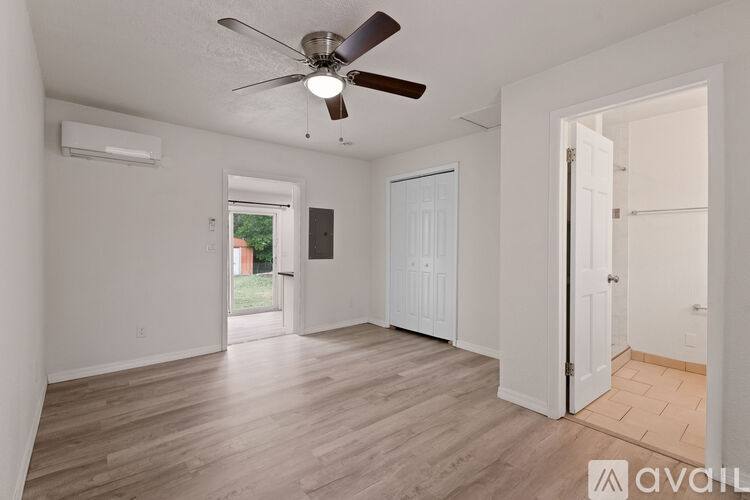 910 Jones St #C, Clearwater, FL 33755 - Apartment for Rent - Image 7