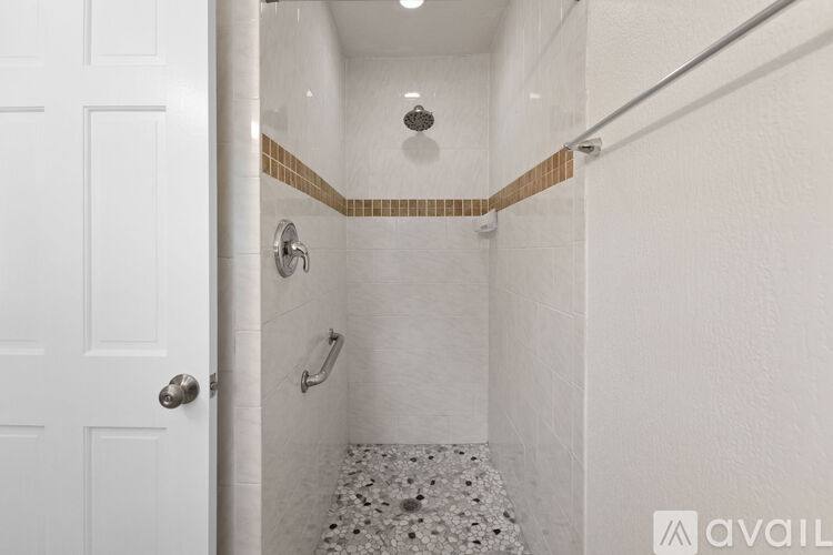 910 Jones St #C, Clearwater, FL 33755 - Apartment for Rent - Image 5