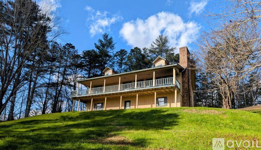 House for rent at 729 Chalet Village Dr, Dillard, GA 30537