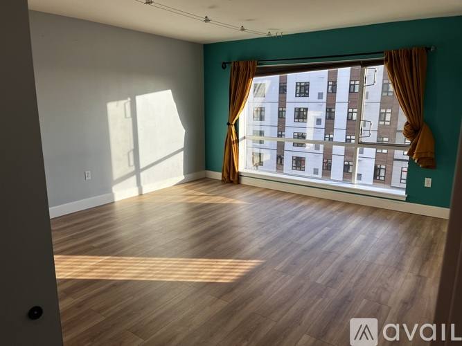 321 10th Ave S #707, Seattle, WA 98104 - Condo for Rent - Image 3