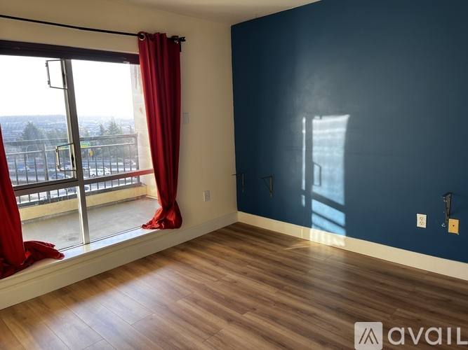 321 10th Ave S #707, Seattle, WA 98104 - Condo for Rent - Image 4