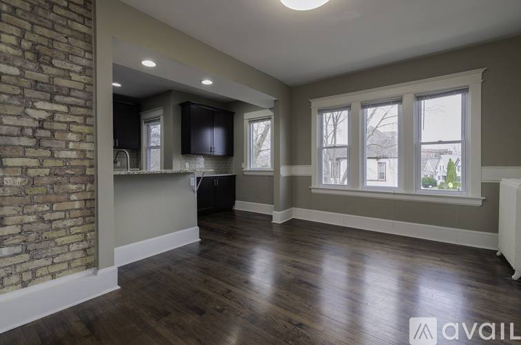 432 E Dover St, Upper Unit, Milwaukee, WI 53207 - Townhouse for Rent - Image 7
